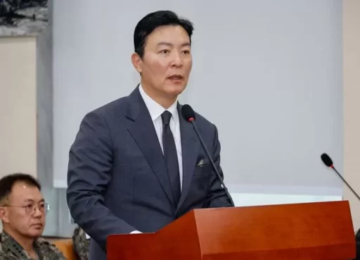 Former Security Chief Kim Sung-hoon, ‘Yoon’s Bodyguard,’ Questioned for a Whopping 17 Hours by Special Prosecutors