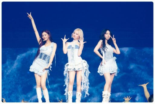 BIBI kicks off her second world tour…filled the Seoul concert with passion.