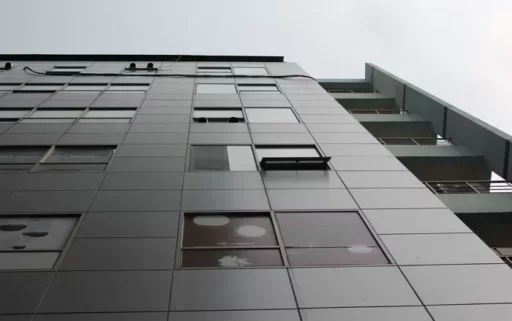 High school girl falls from building rooftop in Gwangju, hitting passerby: 1 dead, 2 seriously injured