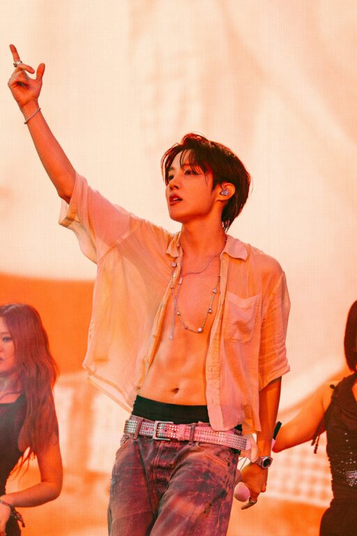 J-Hope, ‘Lollapalooza’ Appearance… “K-Pop Energy Filling Berlin”