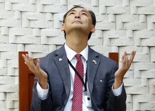 “Evidence Exists but It’s a Secret”… ‘Election Fraud Theorist’ Moss Claims Another Conspiracy Theory Related to President Lee