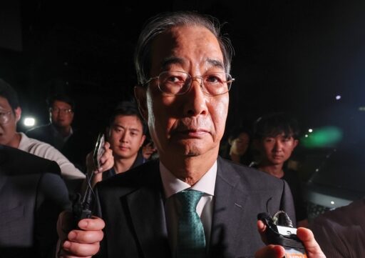 Han Deok-soo, who opposed martial law, undergoes 14-hour special investigation… avoids questions from the press