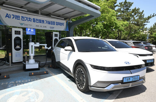 “Are you planning to buy a new car? Have you decided what to get?”… These days, 1 in 10 new cars is an ‘electric vehicle.’
