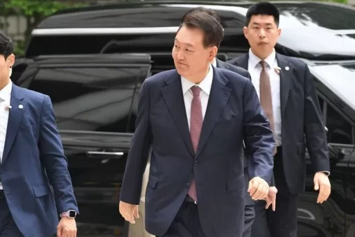 “Yoon Appears at 9th Trial for ‘Civil War Trial’… Reaction Towards Supporters”