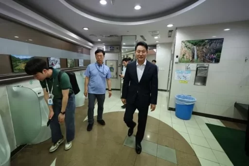 Seoul subway to ‘innovate’ restrooms… All ‘squat toilets’ to be replaced with ‘Western toilets’ within three years