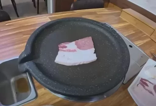 Controversy over ‘Pork Belly with Lard’ at Ulleungdo Restaurant… First establishment in Ulleungdo to be ‘Suspended from Business’