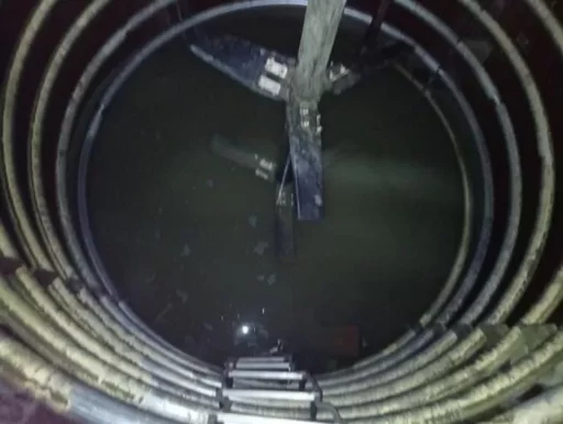 Worker in their 30s dies after falling while cleaning 5m deep tank at Chungju chemical plant.