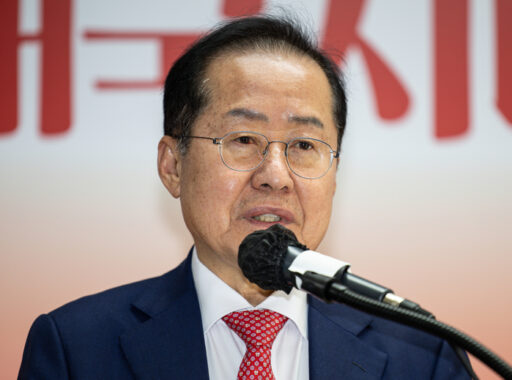 “When the palm Prince was around, it was already possible to predict the fate of the country”… Hong Joon-pyo’s lament.