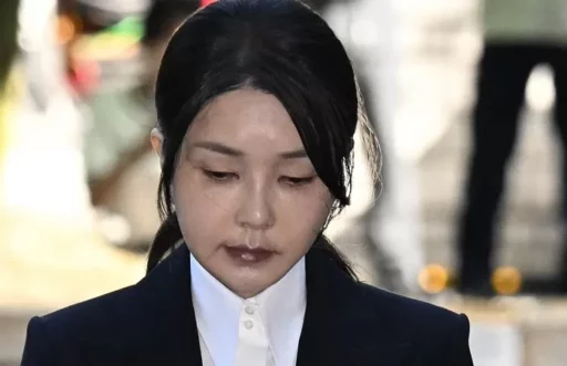 [Breaking News] Kim Geon-hee’s ‘Substantial Examination of Warrants’ Concludes After 4 Hours… ‘Awaiting’ at the Southern Detention Center