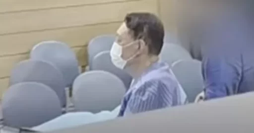 “Yoon Appeals for ‘Real Name Crisis,’ Visiting Hospital in Anyang… ‘Captured in a Wheelchair'”