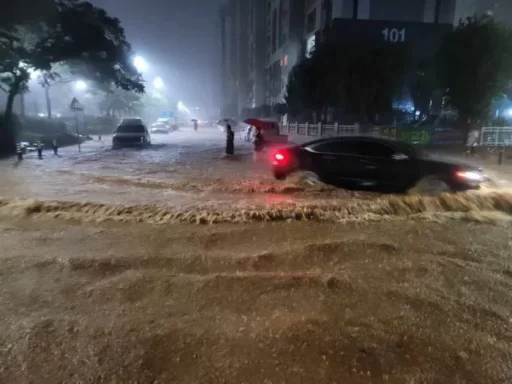 A man in his 60s swept away with an excavator while trying to protect a greenhouse during torrential rain in Muan, Jeollanam-do.