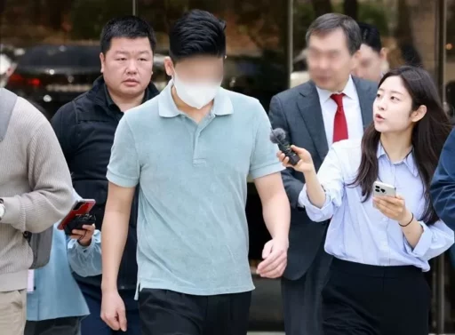 Lee Cheol-kyu’s Son Sentenced to 2 Years and 6 Months in Prison for Drug Use… Daughter-in-Law’s Verdict Also Released