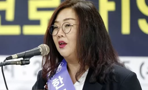 Academy Federation President’s Comment “School Teachers Are Less Competent Than Academy Instructors” Shakes the Education Community