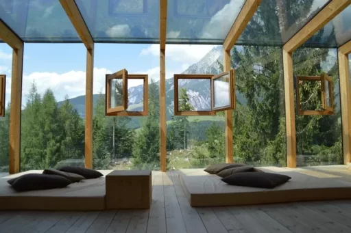 5-Star Resort in Ansan, Sauna Inside Clearly Visible from Outside… Resort’s Explanation Revealed